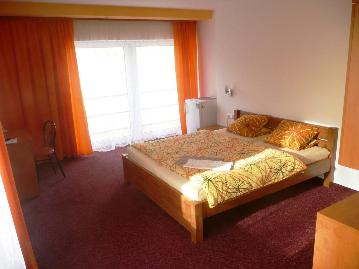 Hotel Fojtu Bruntal Bagian luar foto