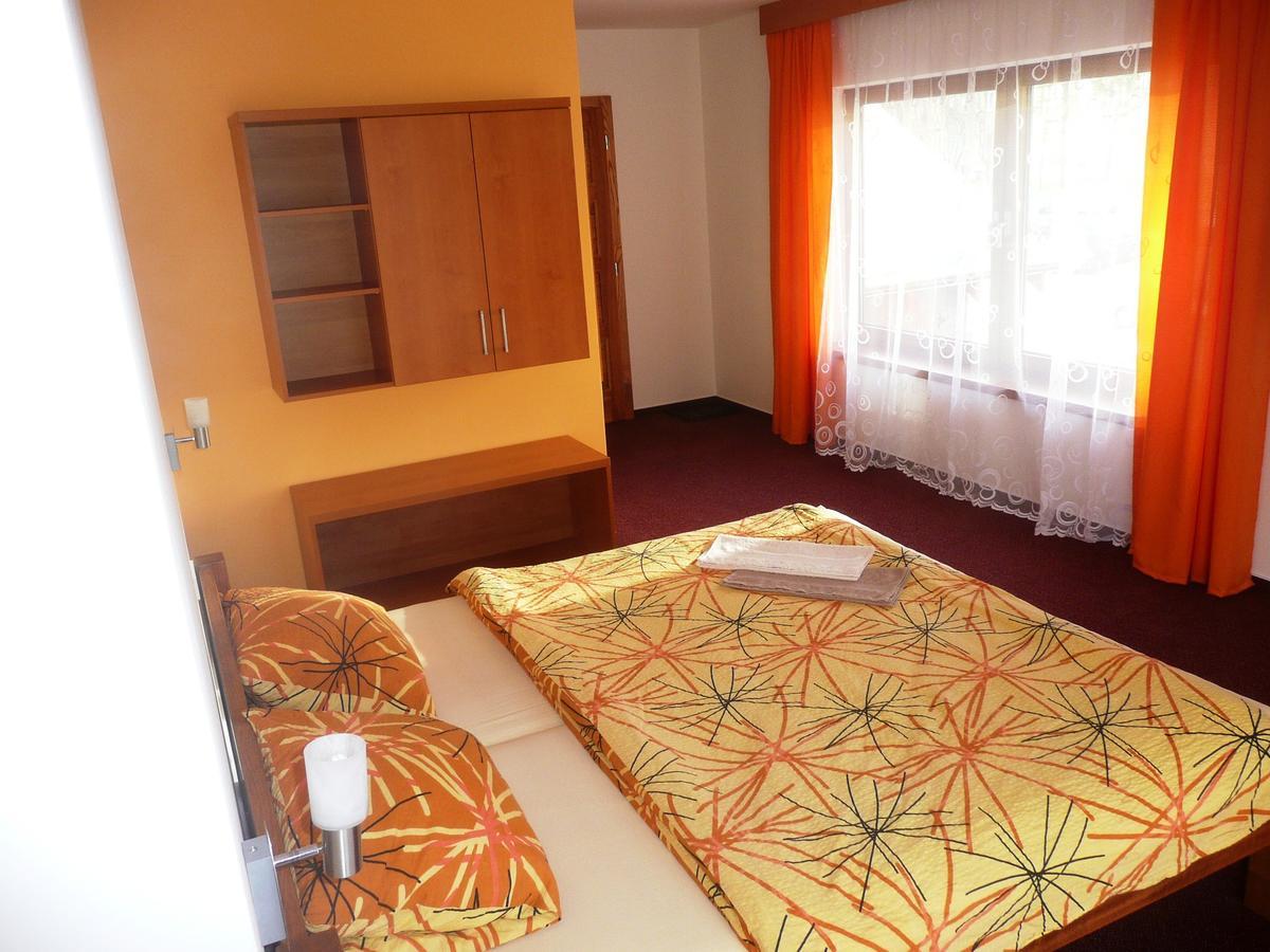 Hotel Fojtu Bruntal Bagian luar foto